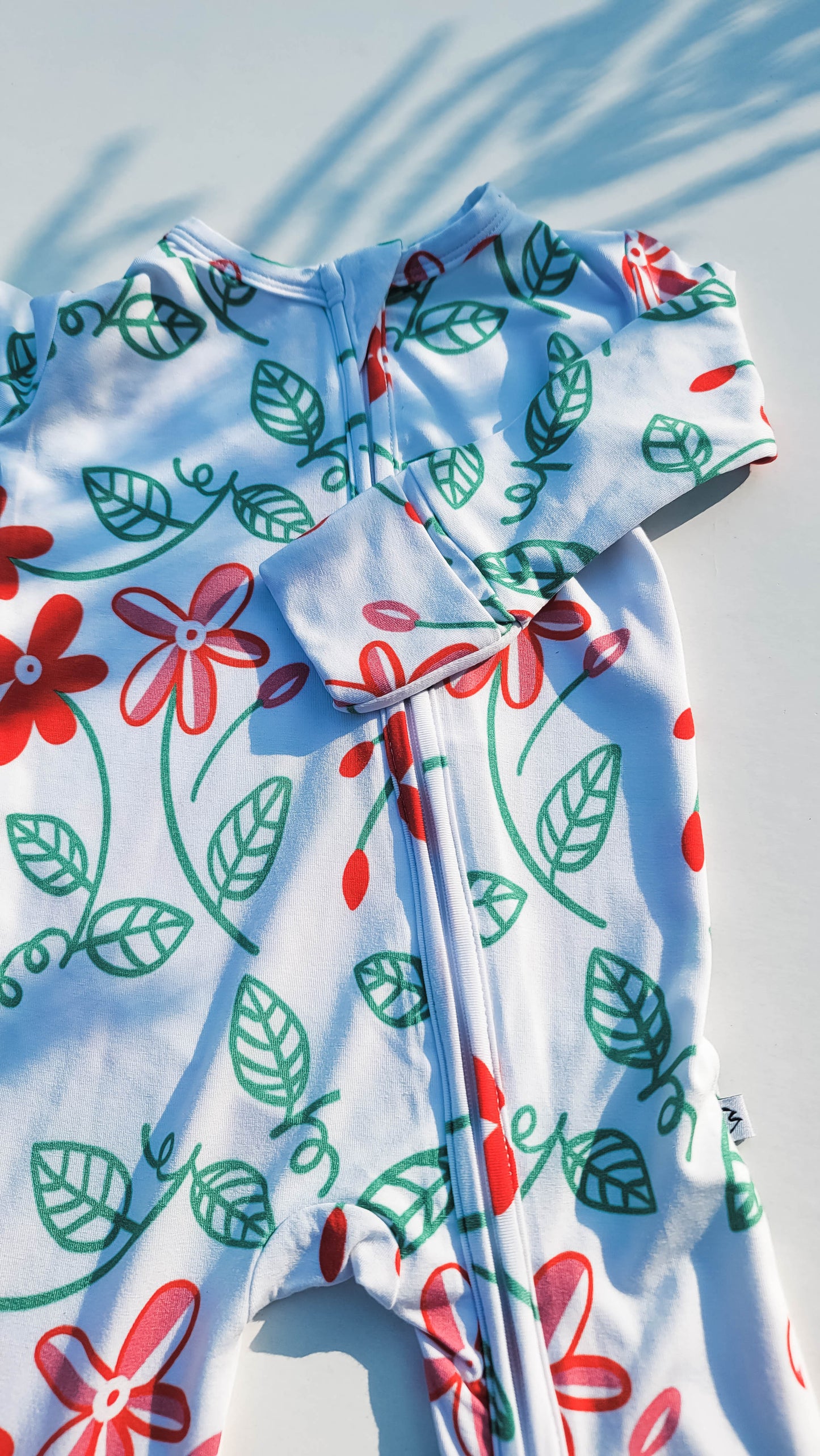 Malti: Long Sleeved Footed Zippies