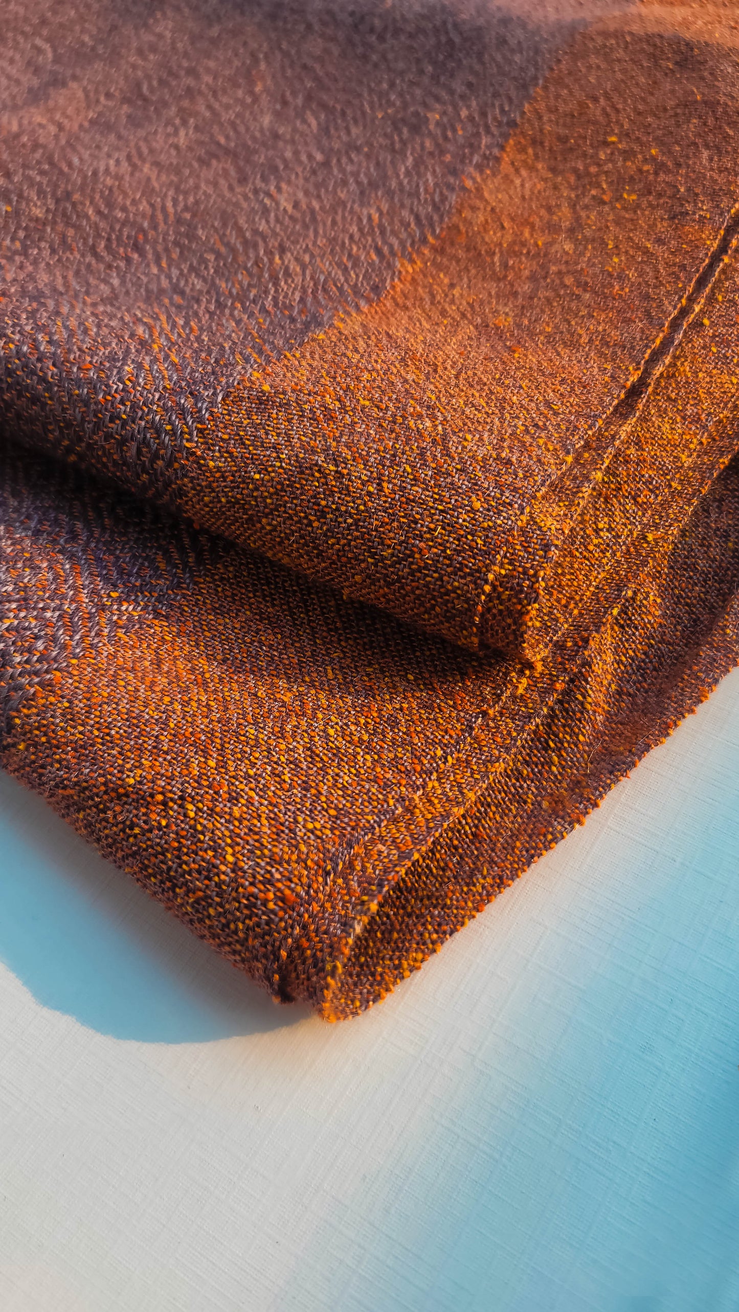 Abelone: Handwoven Scarf on a Table loom