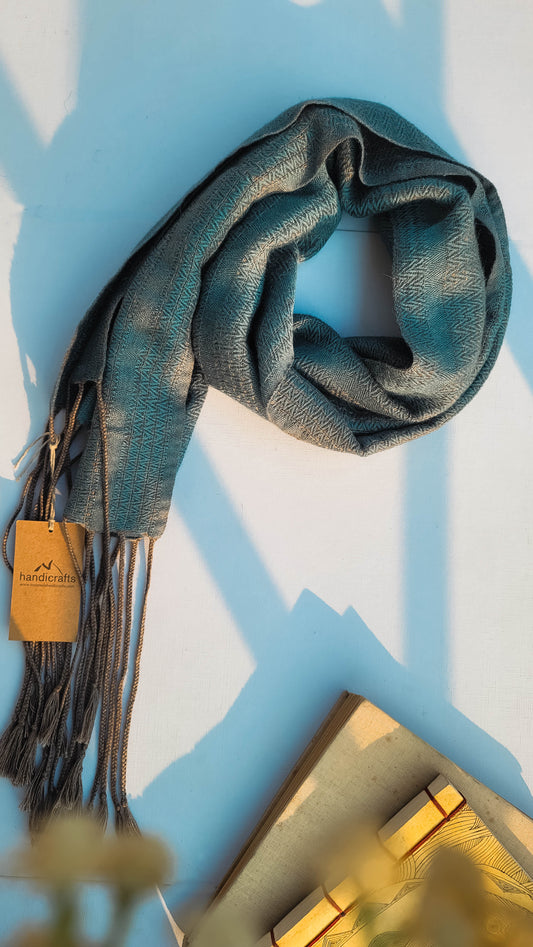 Wave: Handwoven Scarf on a Table loom